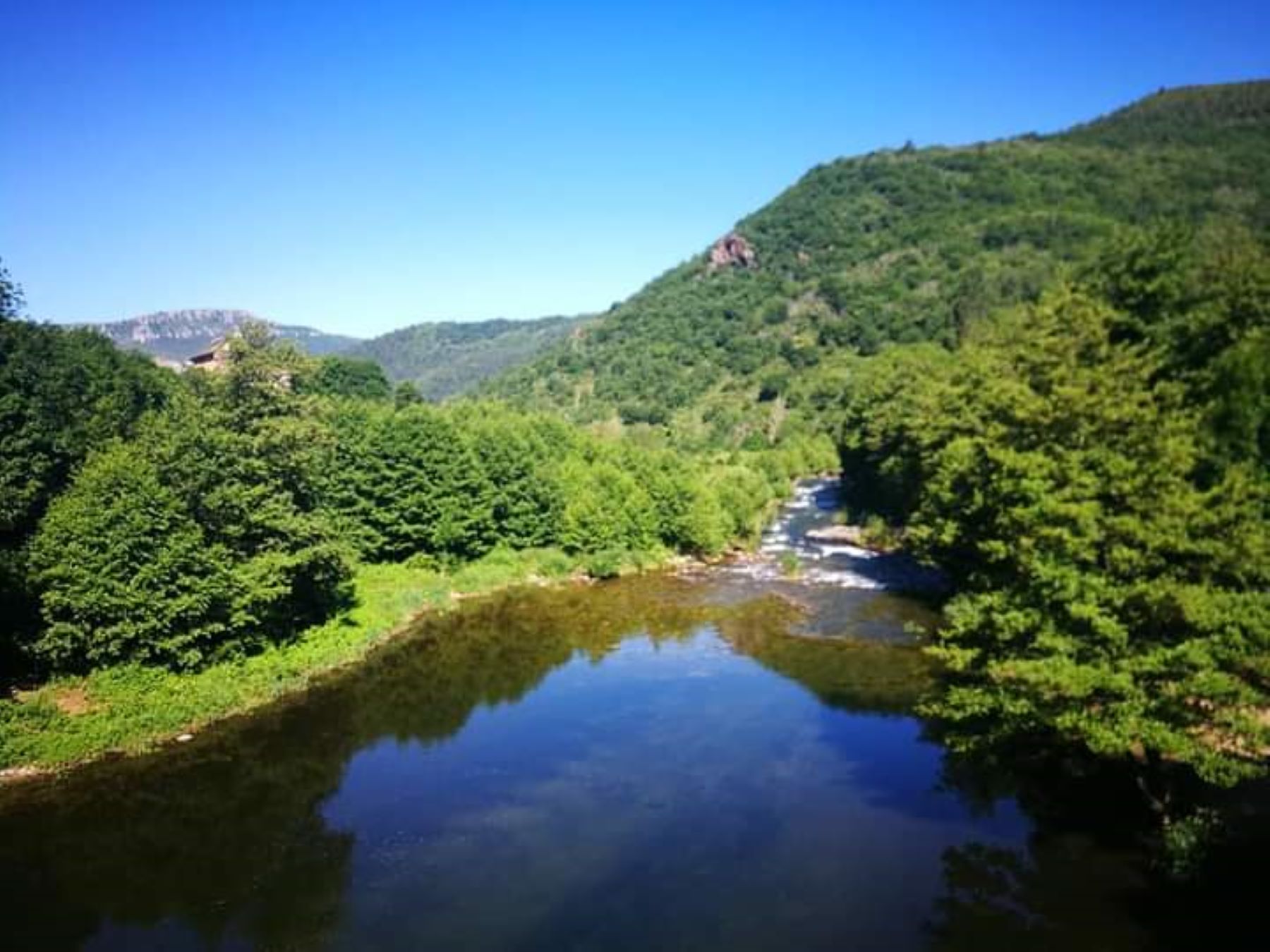 https://espace-ptl.ancv.com/appli/butterfly/data/medias_PA/PHOTOS/761914001001/761914001001rziS74XaPF-Vue du pont.jpg